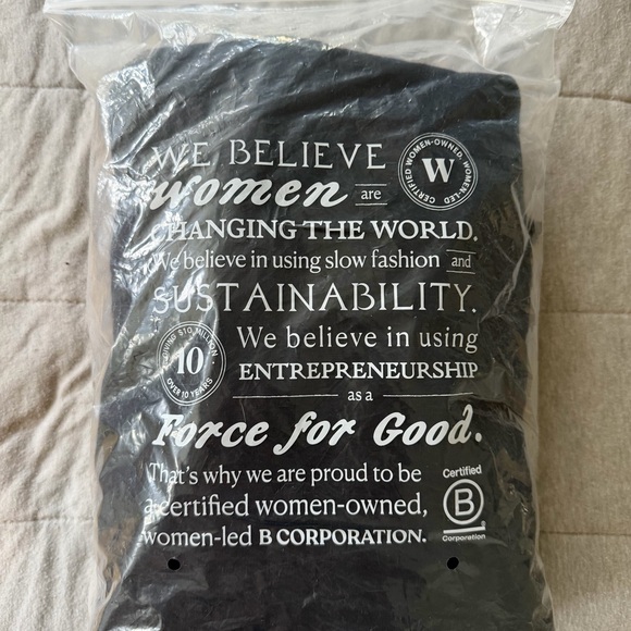 Frank & Eileen Black Long Sleeve Izzie sweatshirt party Dress - Picture 5 of 7